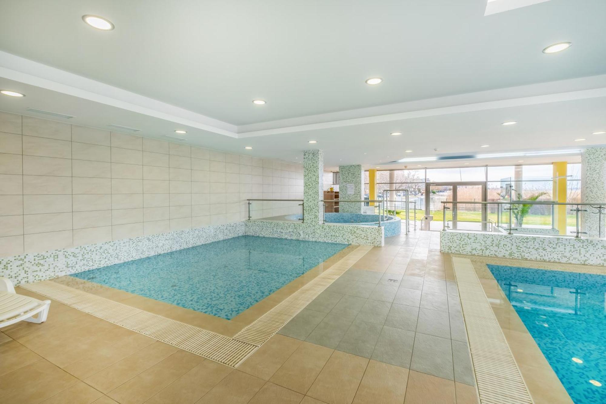 Myflat Club 218 Garden Wellness Apartments Шиофок Экстерьер фото