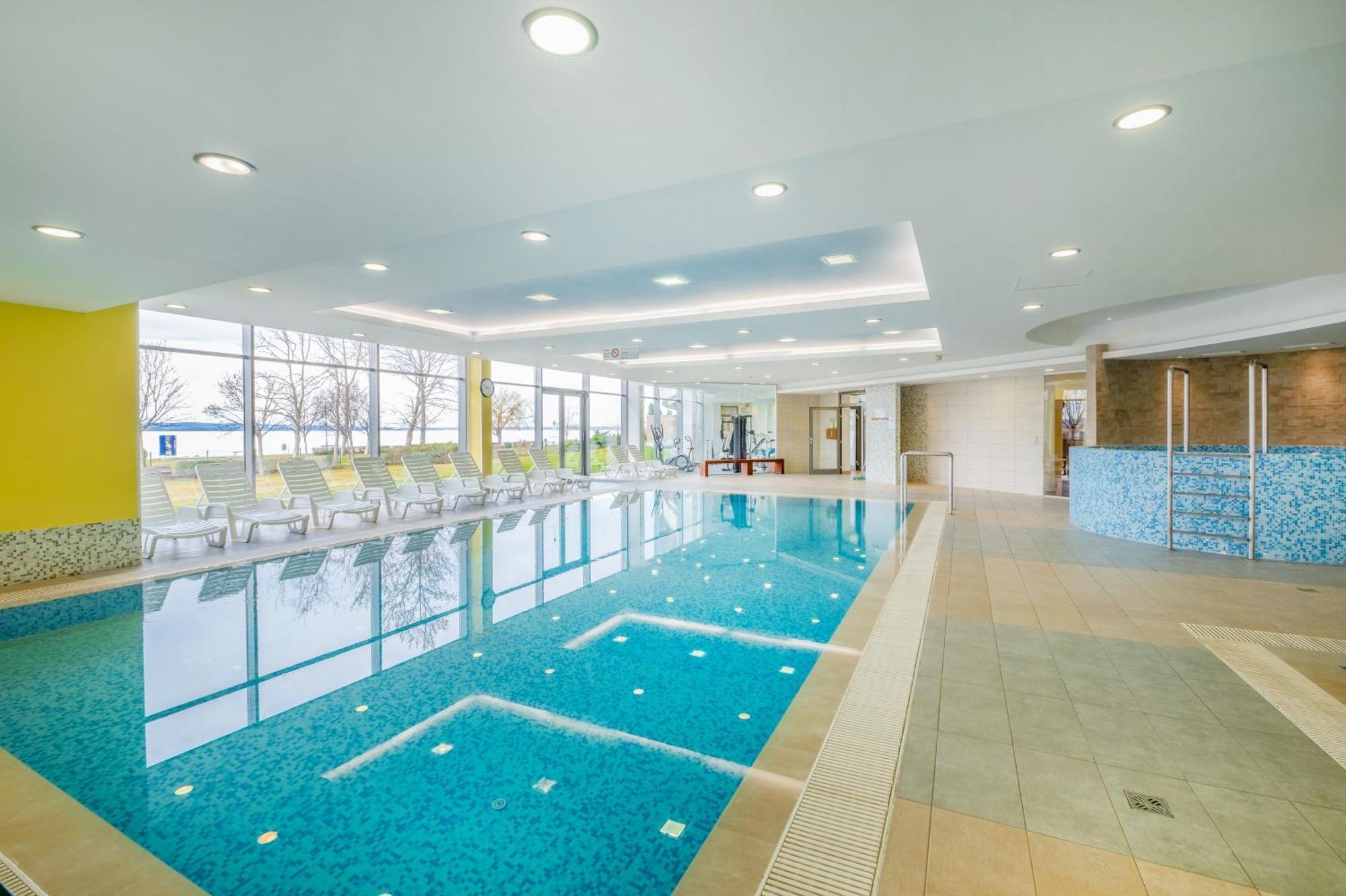 Myflat Club 218 Garden Wellness Apartments Шиофок Экстерьер фото