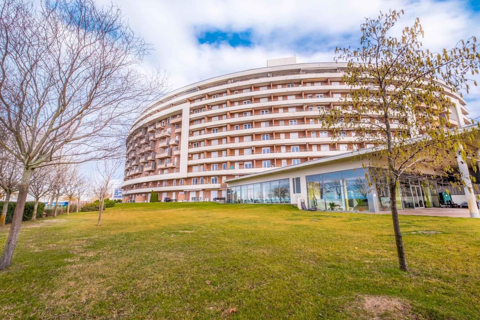 Myflat Club 218 Garden Wellness Apartments Шиофок Экстерьер фото